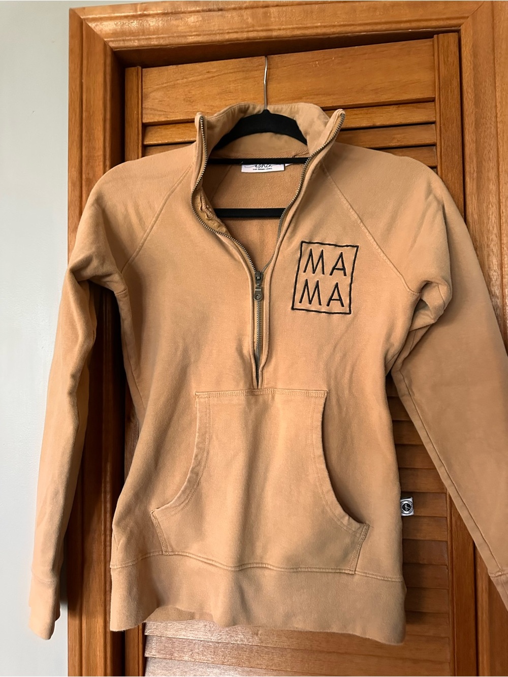 Ashco the Mama Label 1/2 zip